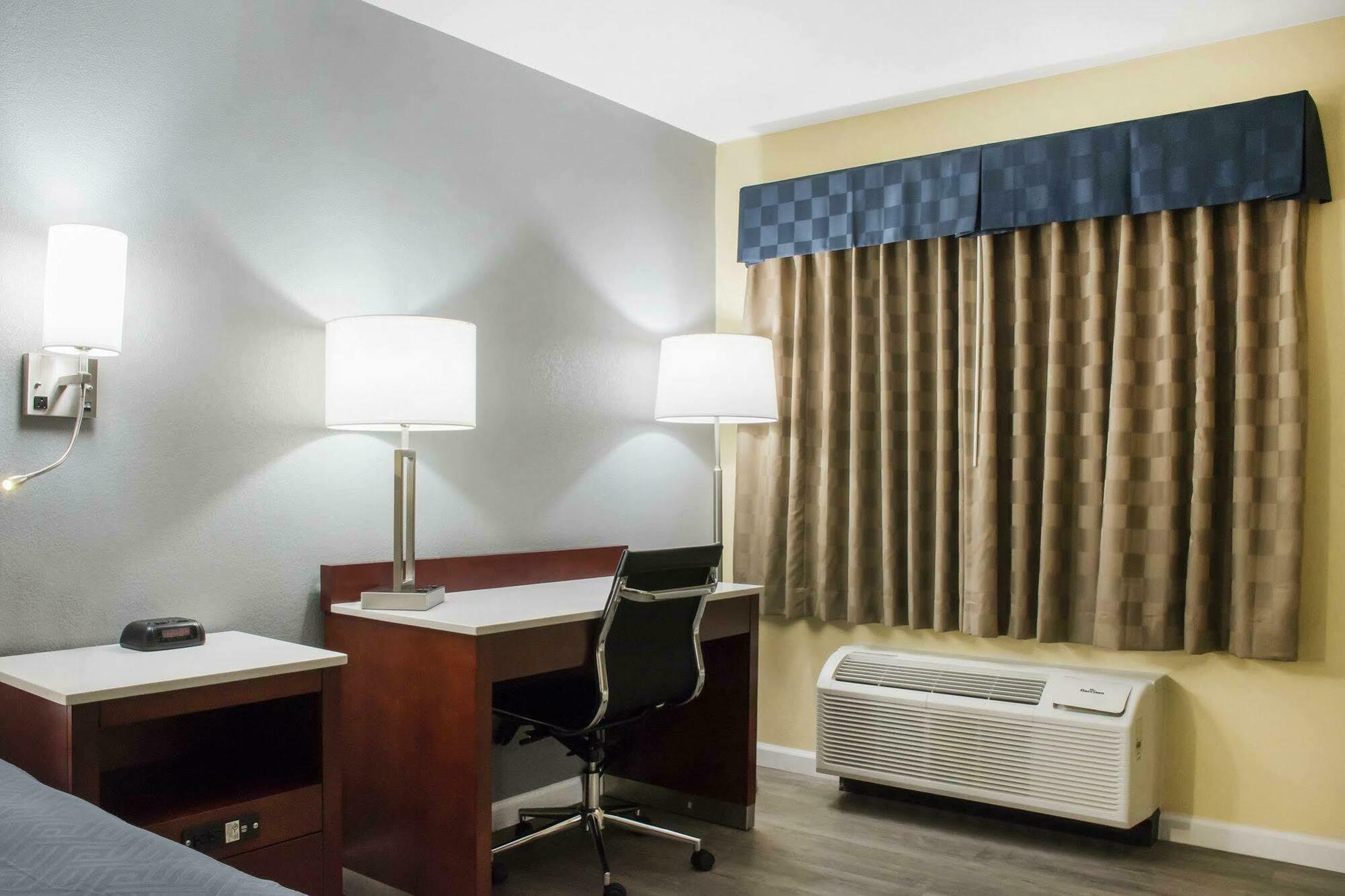Escape Inn Hershey Eksteriør bilde